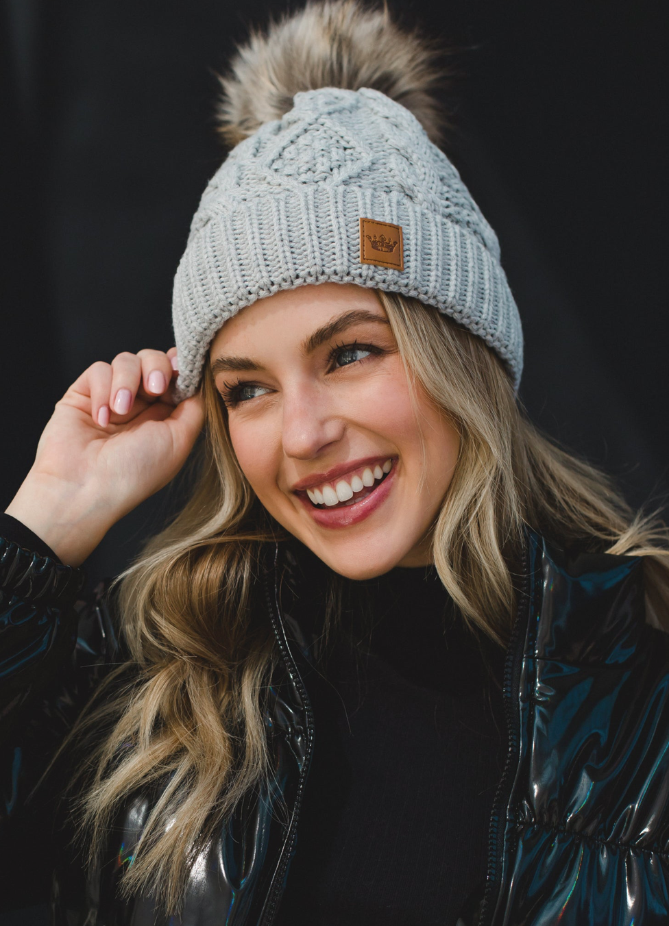 Gorro Cable Knit Gris