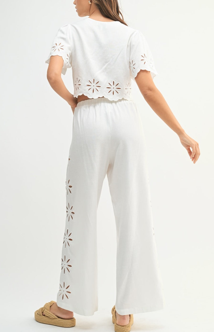 Conjunto Cut-out Embroidered