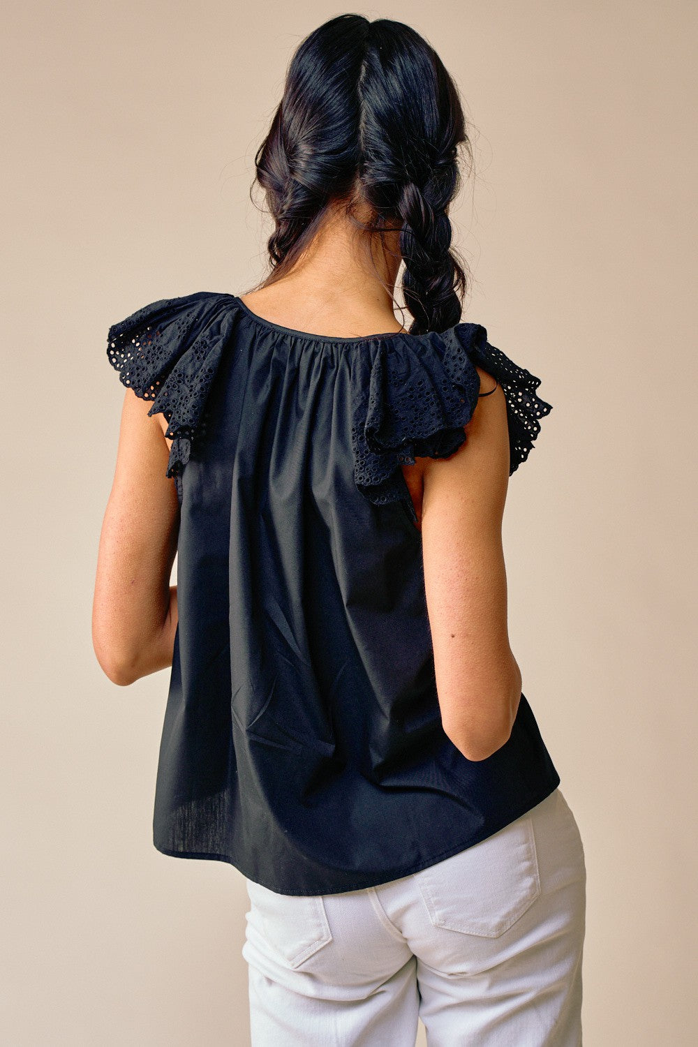 Blusa Laser-Cut V Neck