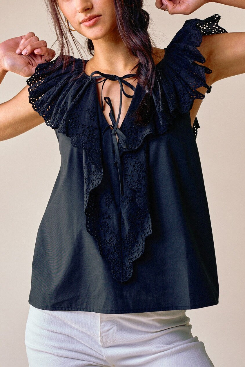 Blusa Laser-Cut V Neck