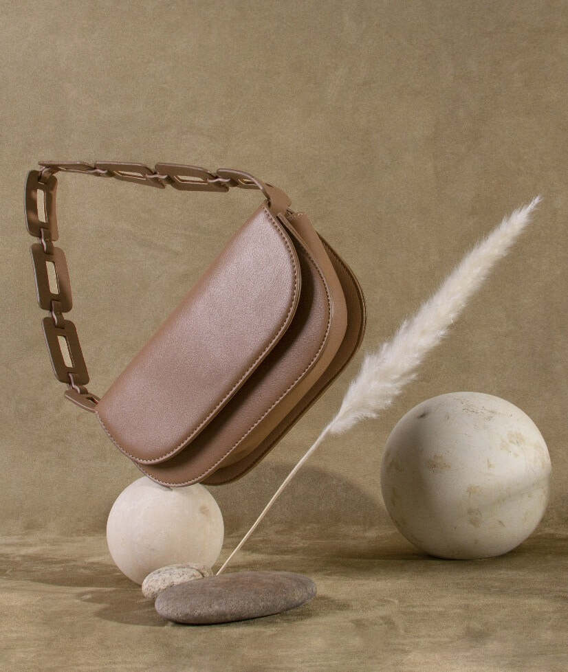 Scallop Strap Bag