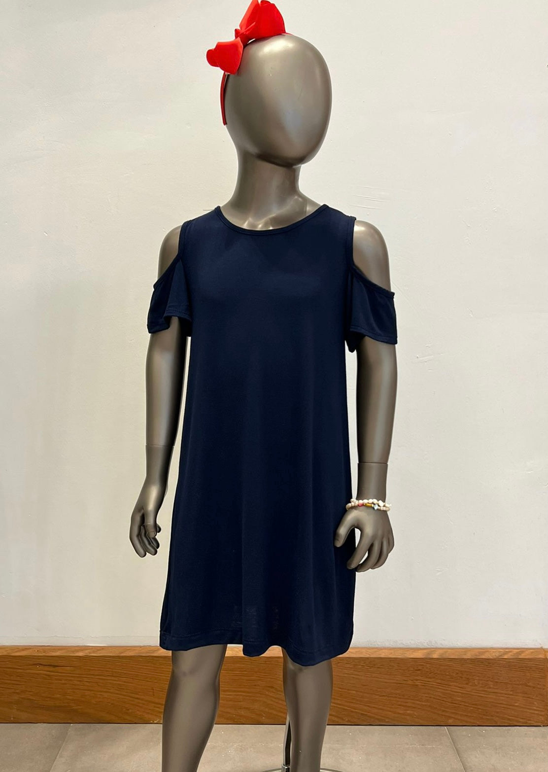Vestido 'Cold Shoulders'