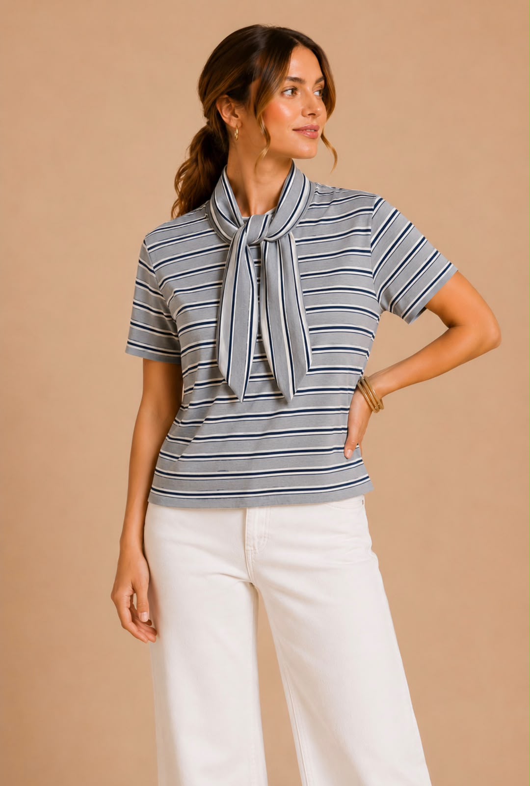 Top Cuello Redondo con Lazada